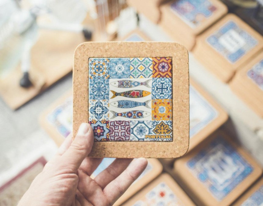 Souvenirs artisanaux et durables sans emballage plastique