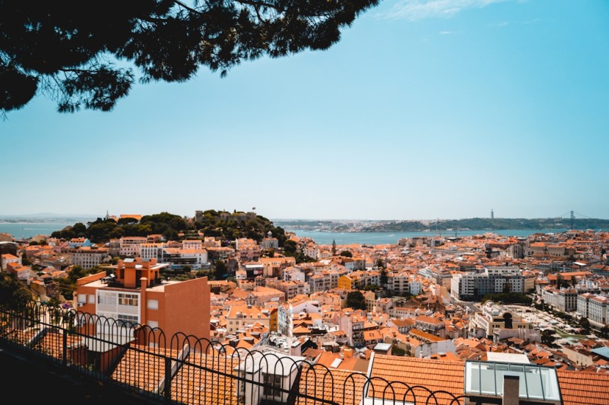 Vue panoramique de Lisbonne avec ses tramways