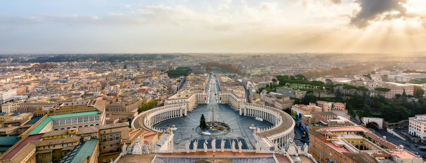 Vue sur la Basilique Saint-Pierre au Vatican