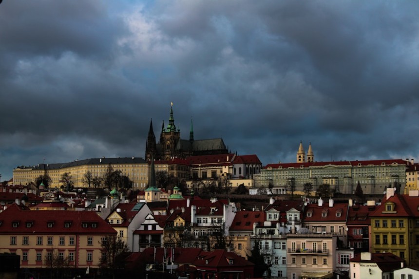 Château de Prague au crépuscule